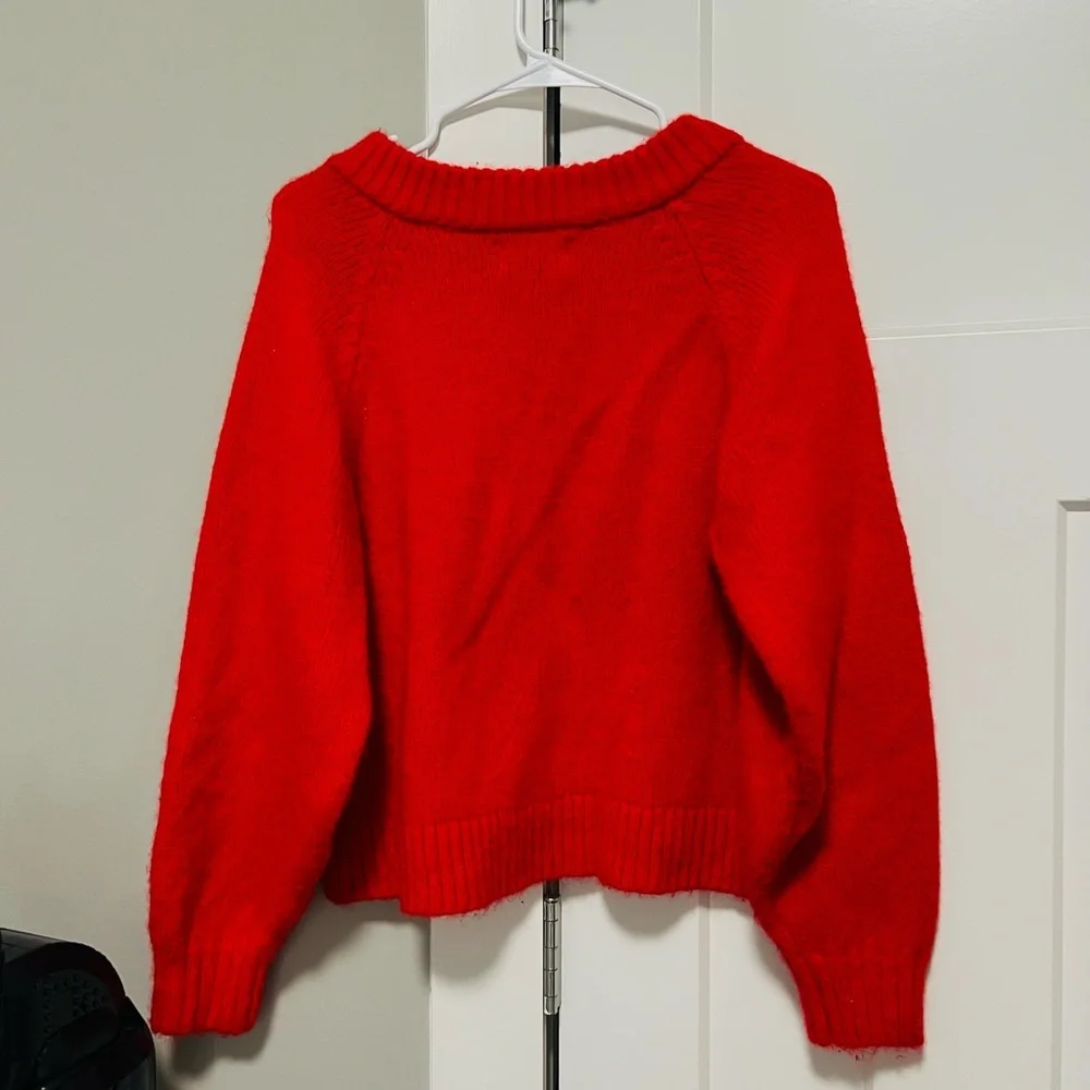 Old Navy Red V-Neck Women's Sweater